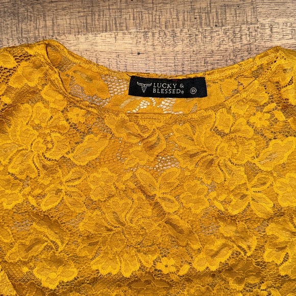 LUCKY & BLESSED Mustard Lace Long Sleeve Blouse - Picture 4 of 4
